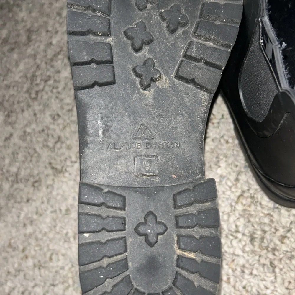 Ankle Rain Boots - Picture 4 of 4